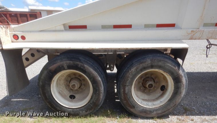 image for item HB9282 2007 Lufkin bottom dump trailer