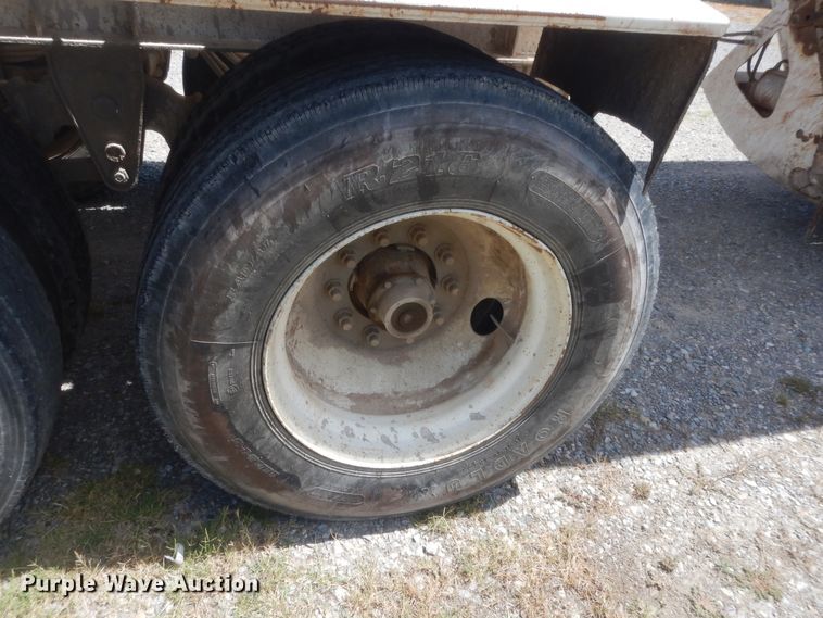 image for item HB9282 2007 Lufkin bottom dump trailer