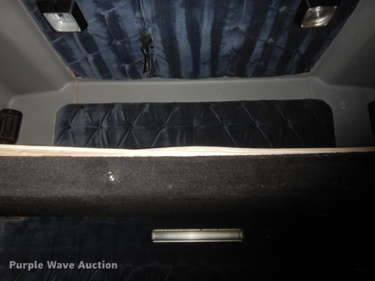 image for item HB9284 1997 Freightliner FLD  semi truck