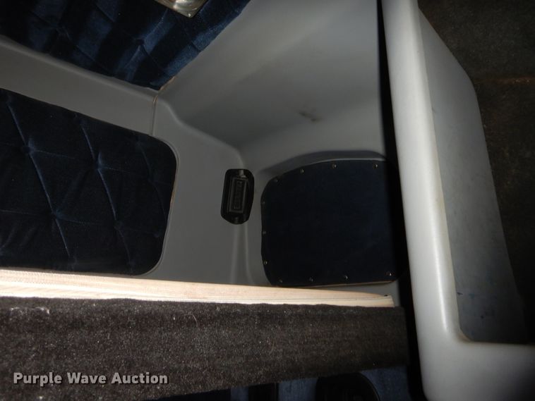 image for item HB9284 1997 Freightliner FLD  semi truck