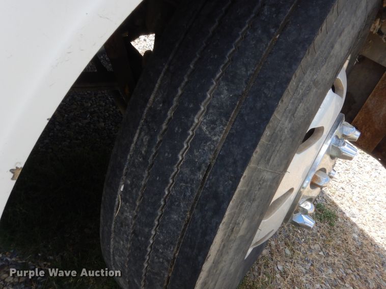 image for item HB9284 1997 Freightliner FLD  semi truck