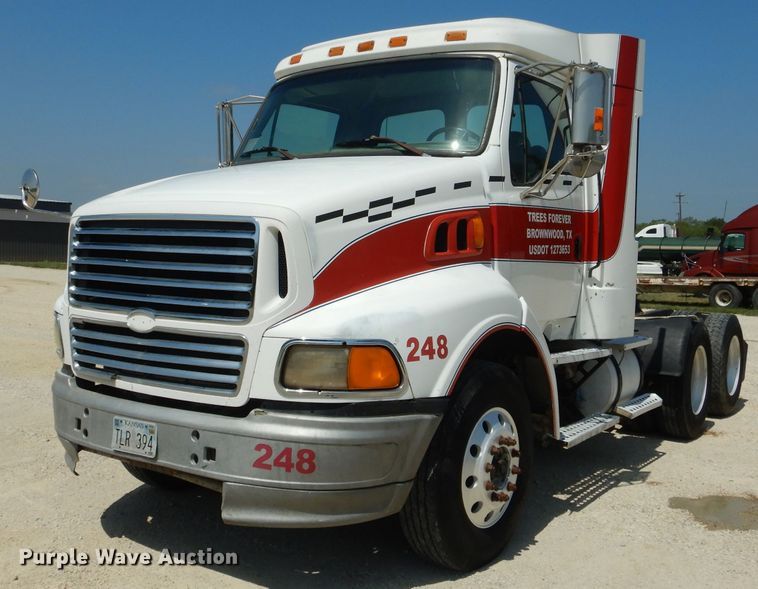 image for item HC9057 1988 Ford AT9513  semi truck