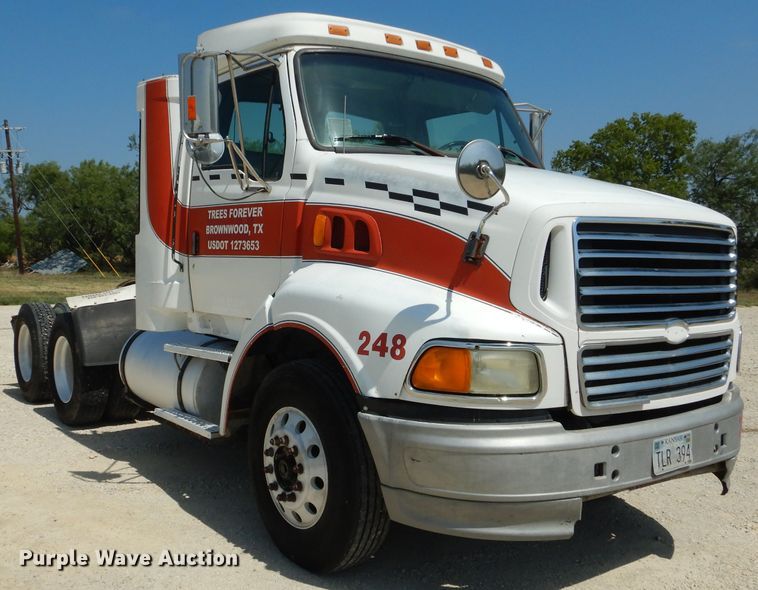 image for item HC9057 1988 Ford AT9513  semi truck