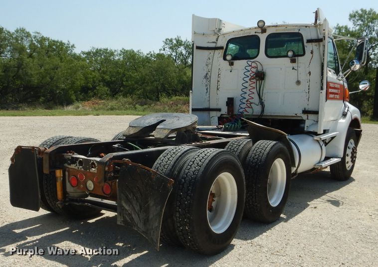 image for item HC9057 1988 Ford AT9513  semi truck