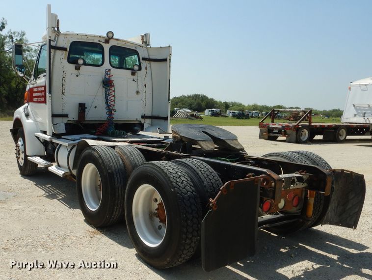 image for item HC9057 1988 Ford AT9513  semi truck