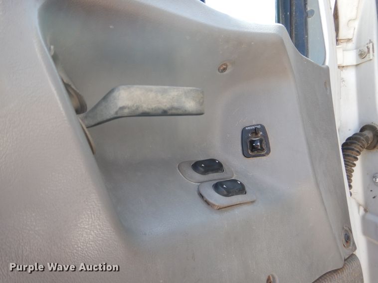 image for item HC9057 1988 Ford AT9513  semi truck