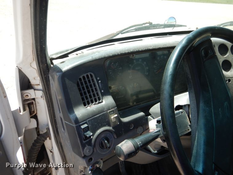 image for item HC9057 1988 Ford AT9513  semi truck