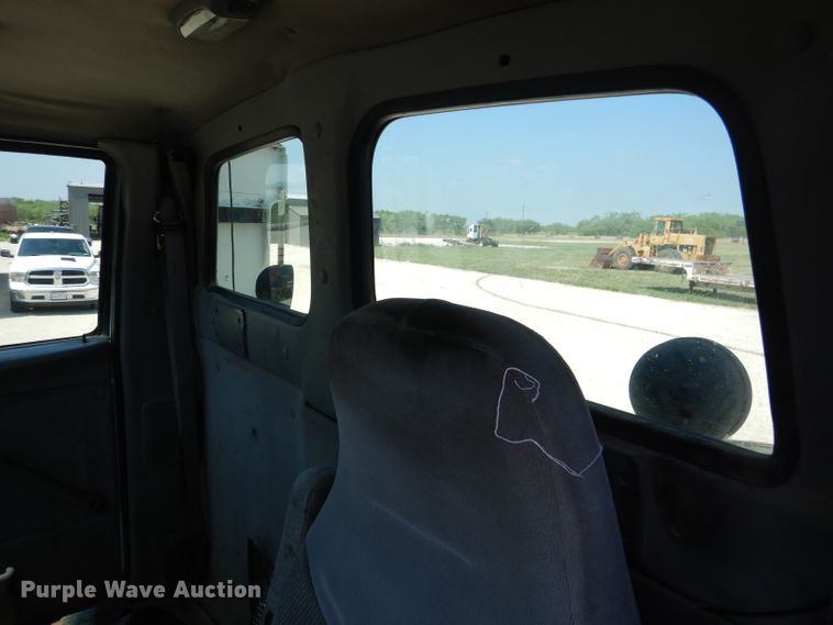 image for item HC9057 1988 Ford AT9513  semi truck