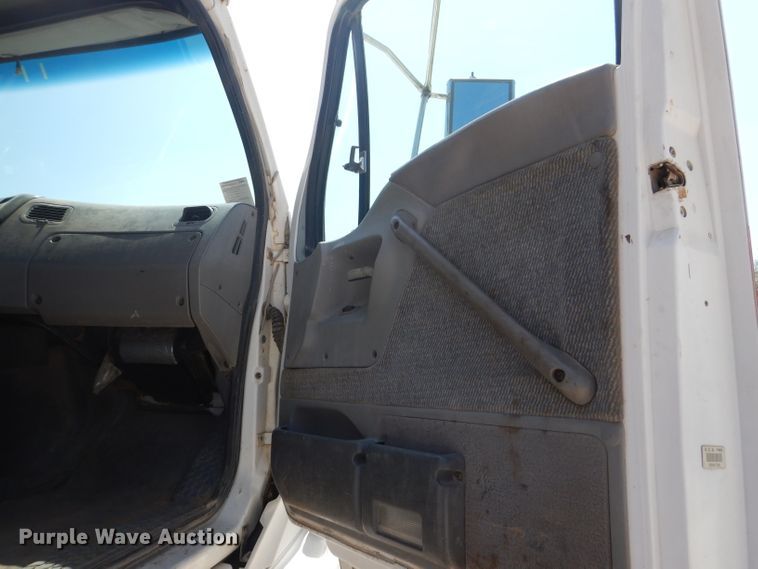 image for item HC9057 1988 Ford AT9513  semi truck