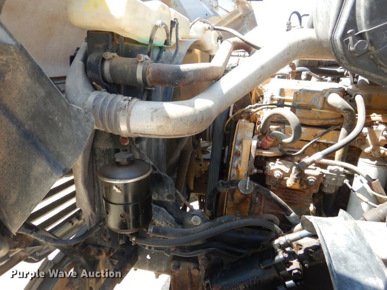 image for item HC9057 1988 Ford AT9513  semi truck