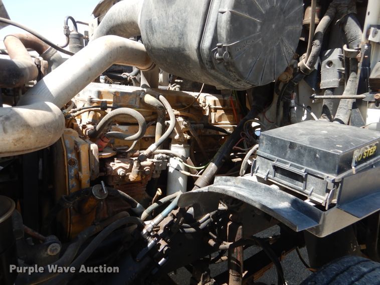 image for item HC9057 1988 Ford AT9513  semi truck