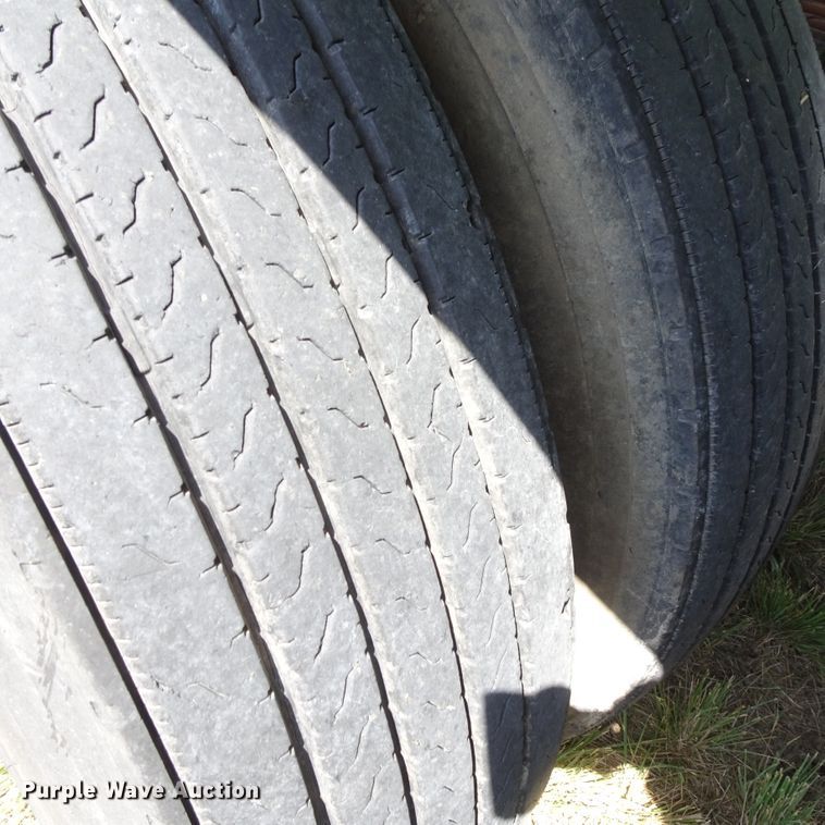 image for item HC9065 1986 Fruehauf TEA-F2-R-3800 tank trailer