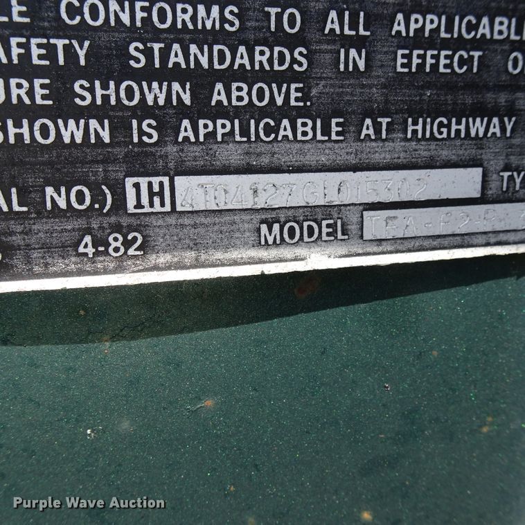 image for item HC9065 1986 Fruehauf TEA-F2-R-3800 tank trailer