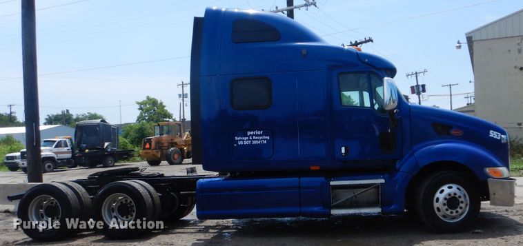 image for item HJ9803 2007 Peterbilt 387  semi truck