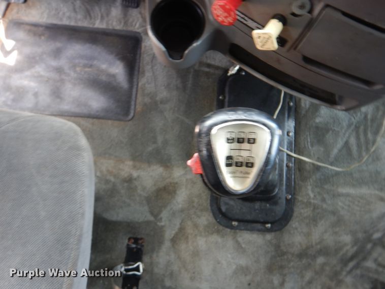 image for item HJ9803 2007 Peterbilt 387  semi truck