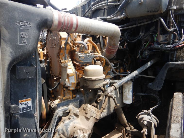 image for item HJ9803 2007 Peterbilt 387  semi truck