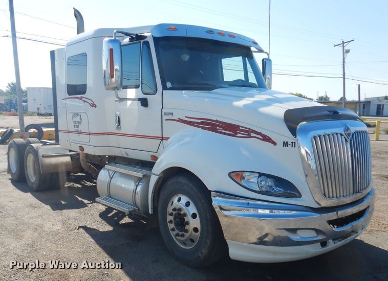 image for item HM9238 2012 International ProStar  semi truck