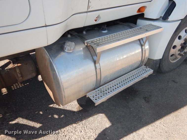 image for item HM9238 2012 International ProStar  semi truck