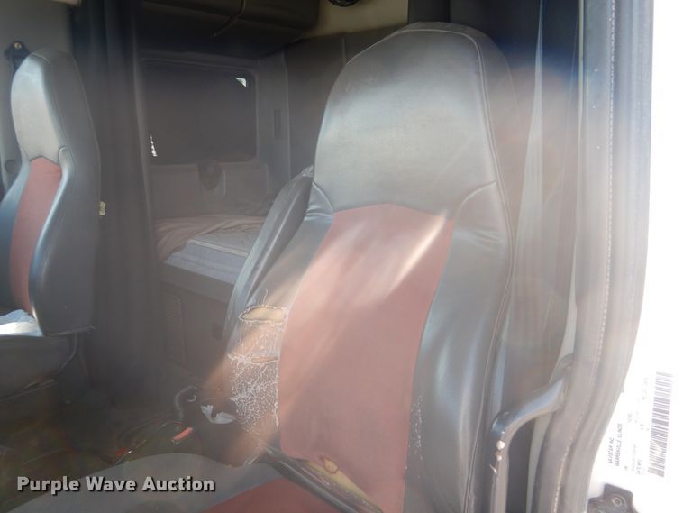 image for item HM9238 2012 International ProStar  semi truck