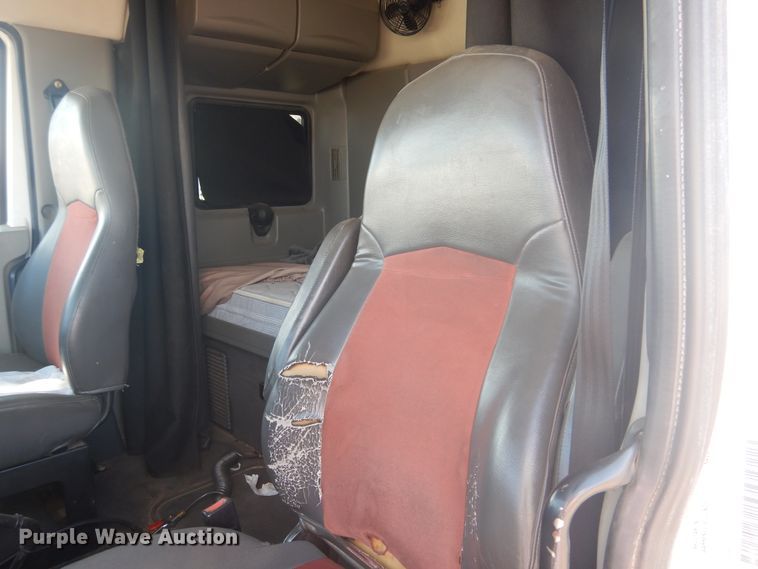 image for item HM9238 2012 International ProStar  semi truck