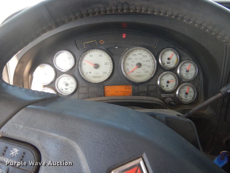 image for item HM9238 2012 International ProStar  semi truck