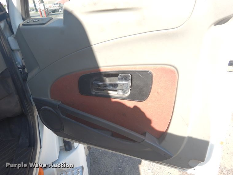 image for item HM9238 2012 International ProStar  semi truck