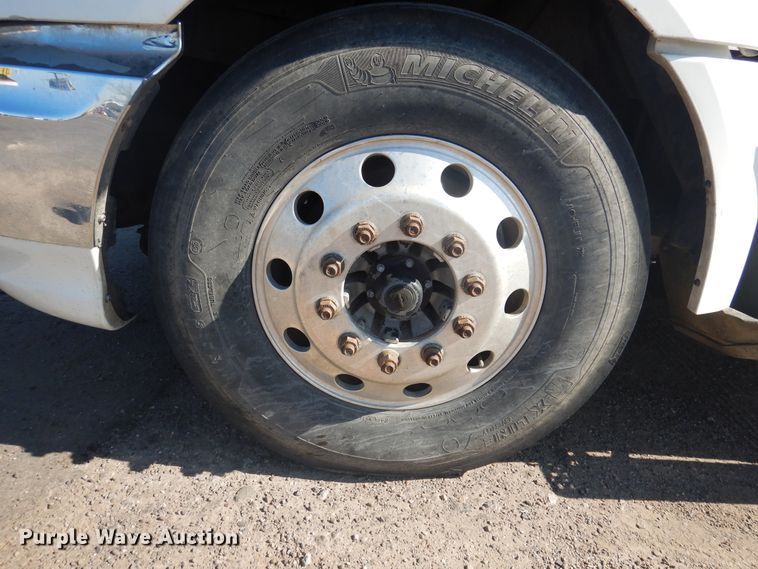 image for item HM9238 2012 International ProStar  semi truck