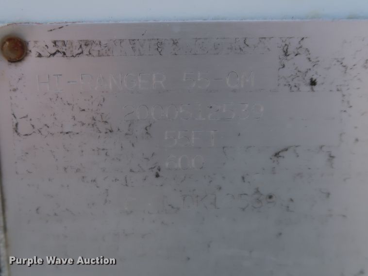 image for item HS9558 2000 International 4900  bucket truck