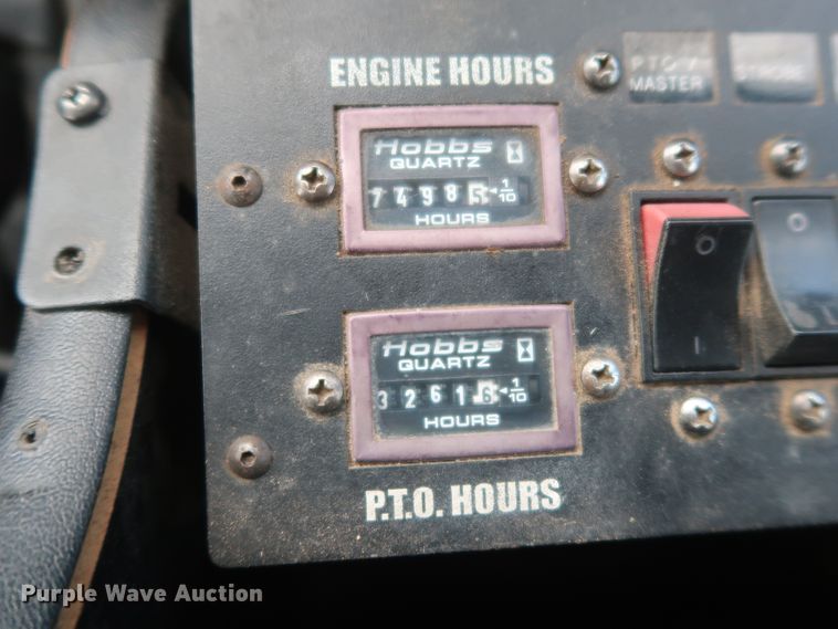 image for item HS9559 2003 International 7400  digger derrick truck