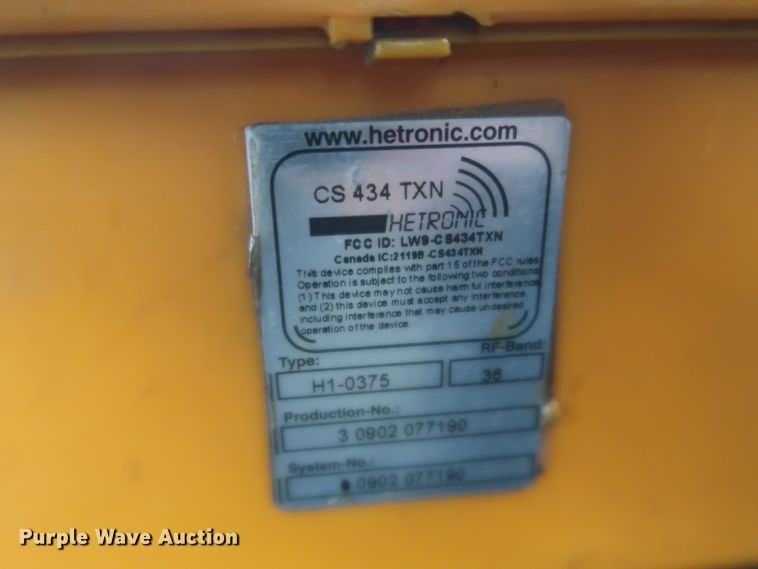 image for item HS9559 2003 International 7400  digger derrick truck