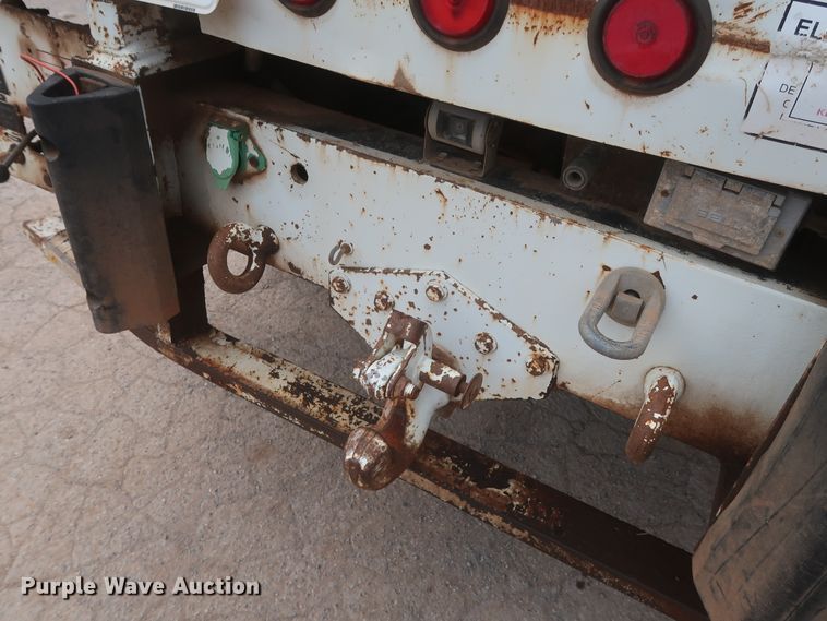 image for item HS9559 2003 International 7400  digger derrick truck