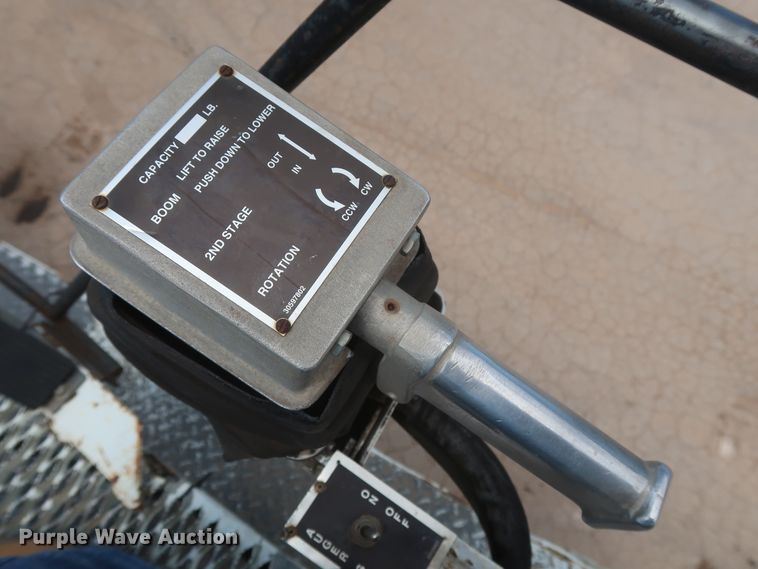 image for item HS9559 2003 International 7400  digger derrick truck