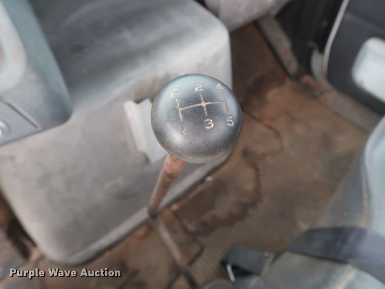 image for item HT9647 1988 Ford L7000  semi truck