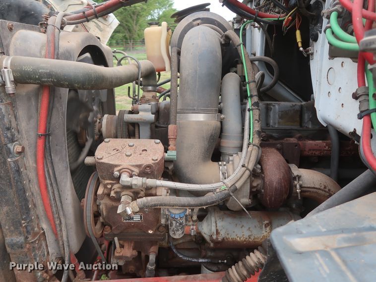 image for item HT9647 1988 Ford L7000  semi truck