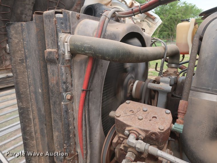 image for item HT9647 1988 Ford L7000  semi truck