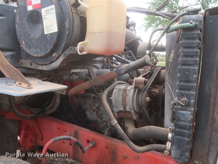 image for item HT9647 1988 Ford L7000  semi truck