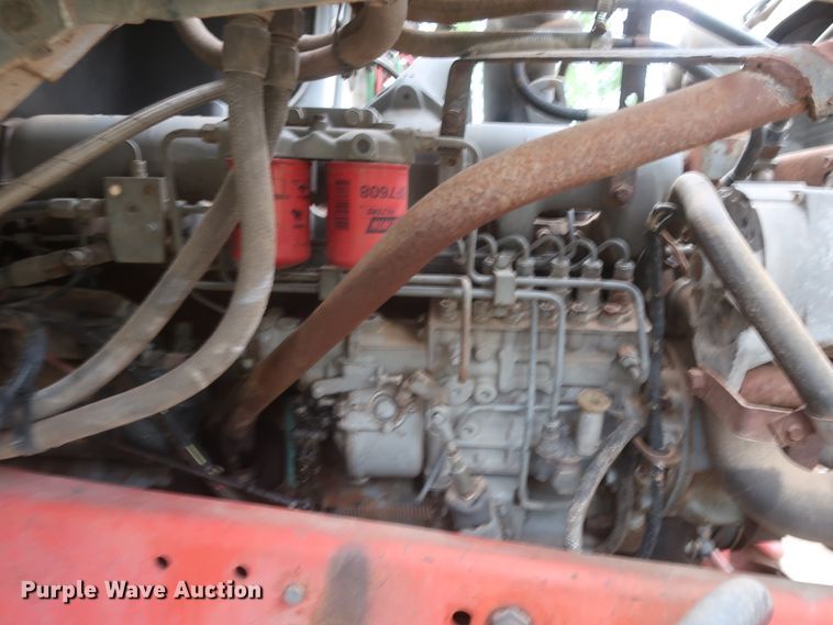 image for item HT9647 1988 Ford L7000  semi truck