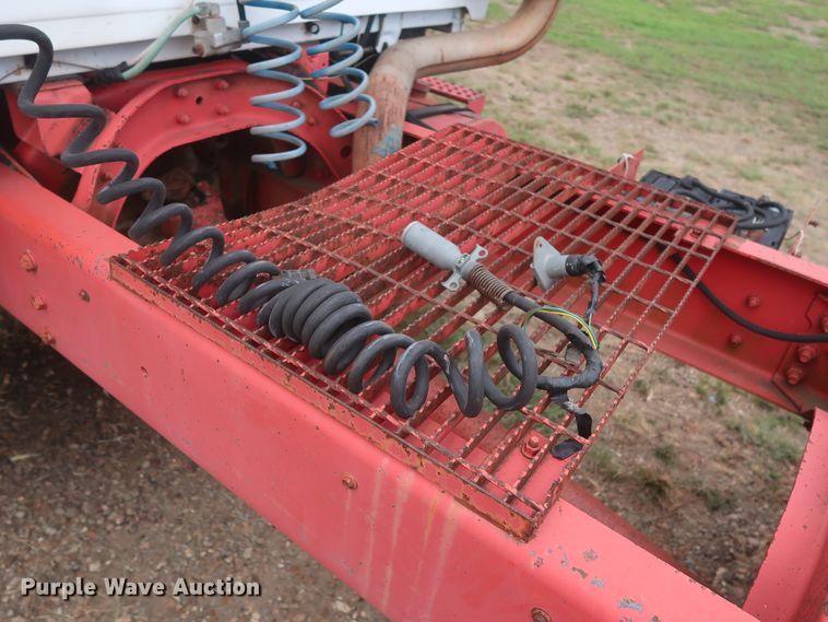 image for item HT9647 1988 Ford L7000  semi truck