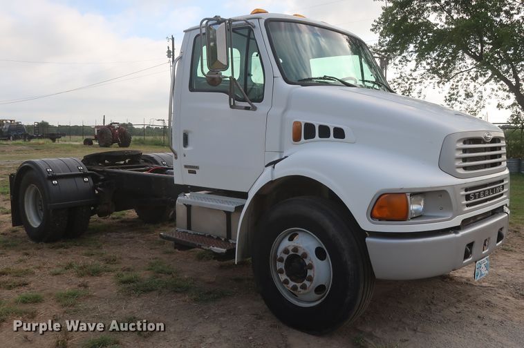 image for item HT9652 2005 Sterling Acterra  semi truck