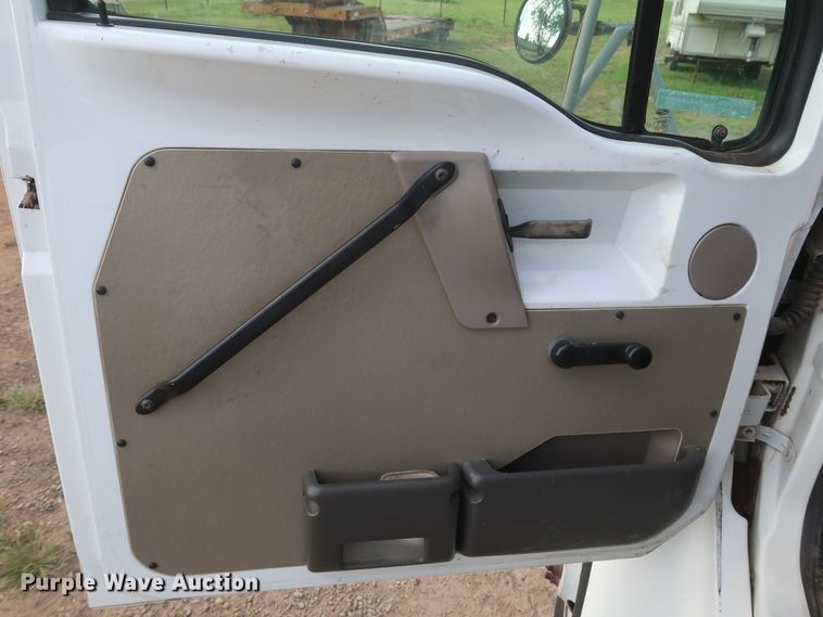 image for item HT9652 2005 Sterling Acterra  semi truck