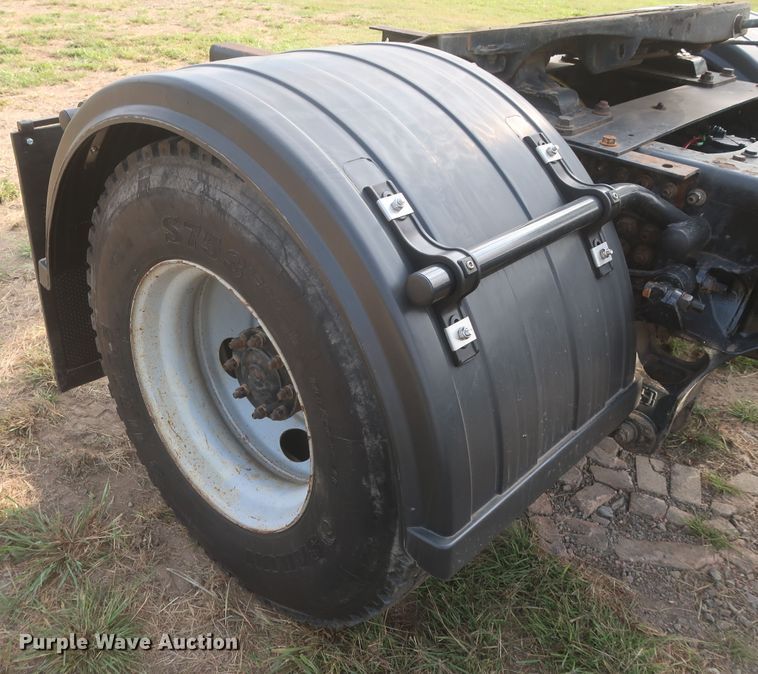 image for item HT9652 2005 Sterling Acterra  semi truck