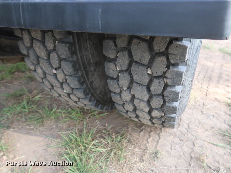 image for item HT9652 2005 Sterling Acterra  semi truck