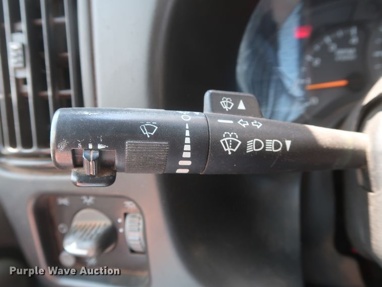 image for item HT9663 2006 Chevrolet C7500  bucket truck