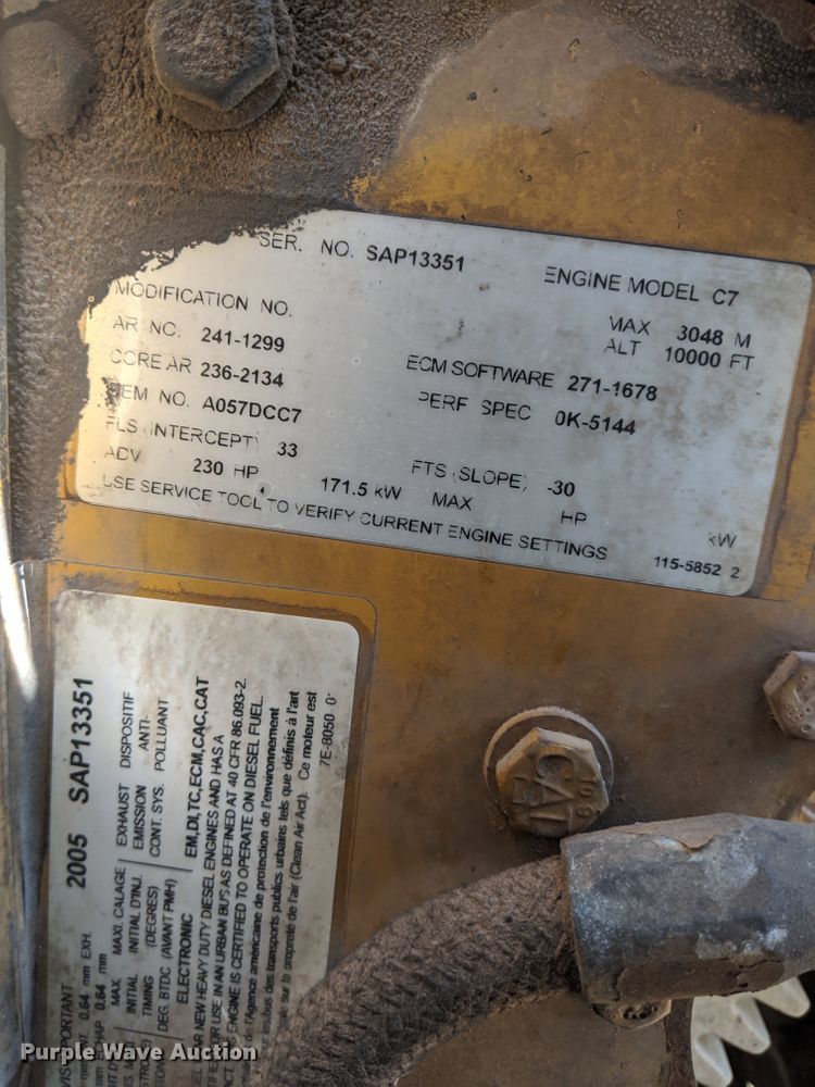 image for item HT9663 2006 Chevrolet C7500  bucket truck