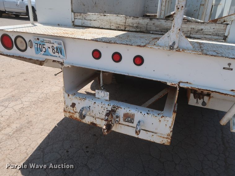 image for item HT9663 2006 Chevrolet C7500  bucket truck