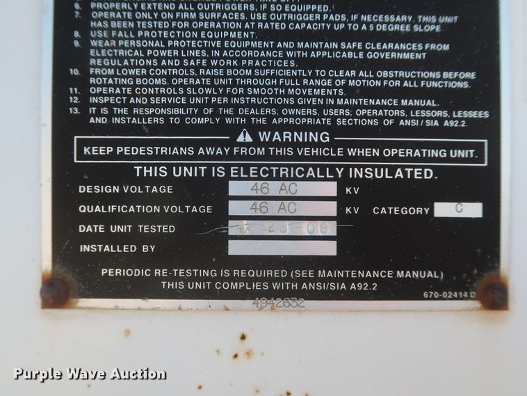 image for item HT9663 2006 Chevrolet C7500  bucket truck