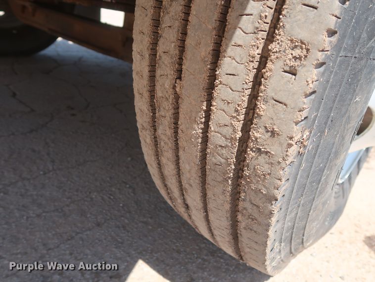 image for item HT9663 2006 Chevrolet C7500  bucket truck