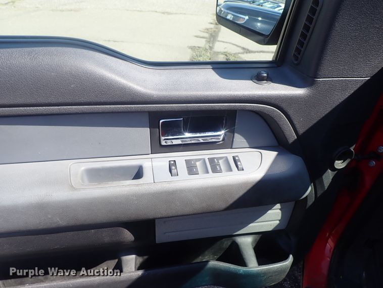 image for item DC1439 2013 Ford F150  SuperCrew pickup truck