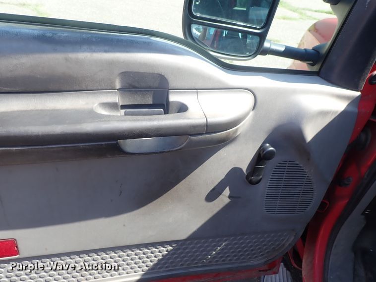 image for item DC1440 2004 Ford F550  Crew Cab utility truck