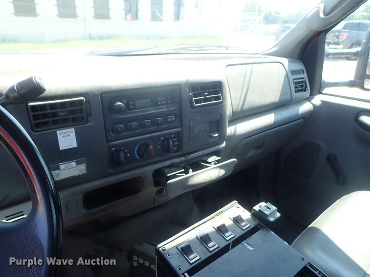 image for item DC1440 2004 Ford F550  Crew Cab utility truck